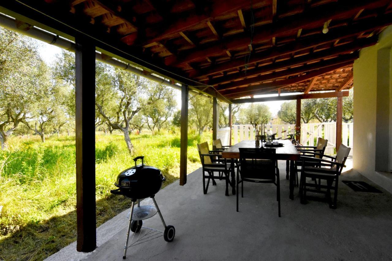 Casa Katina , Villa In Lagana, Agrilia Area ラガナス エクステリア 写真