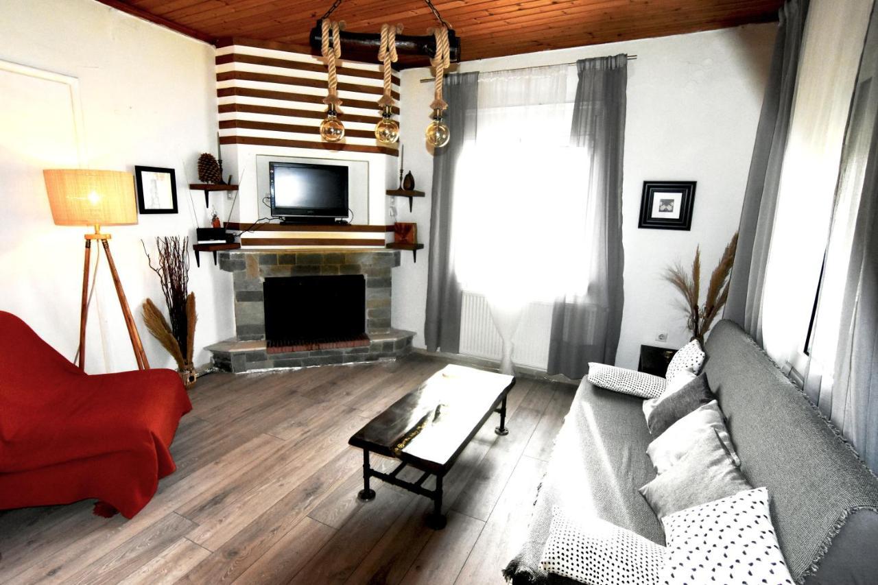 Casa Katina , Villa In Lagana, Agrilia Area ラガナス エクステリア 写真